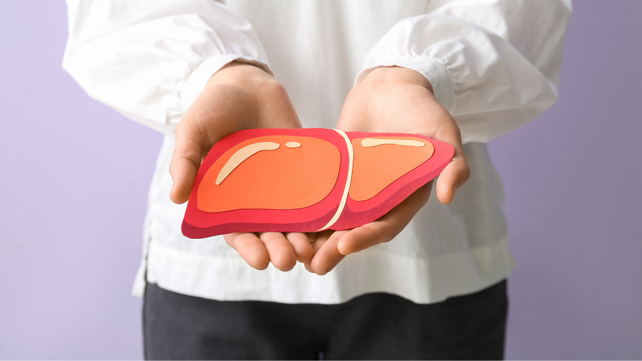 Detoxifies Liver: