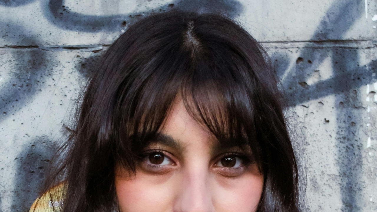 DON'T: Let Humidity Flatten Your Front Bang Hairstyle