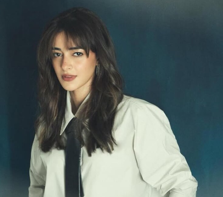 Image of Here's How To Style Bangs This Season Like Ananya Panday: Dos & Don'ts with a Celebrity Hairstylist