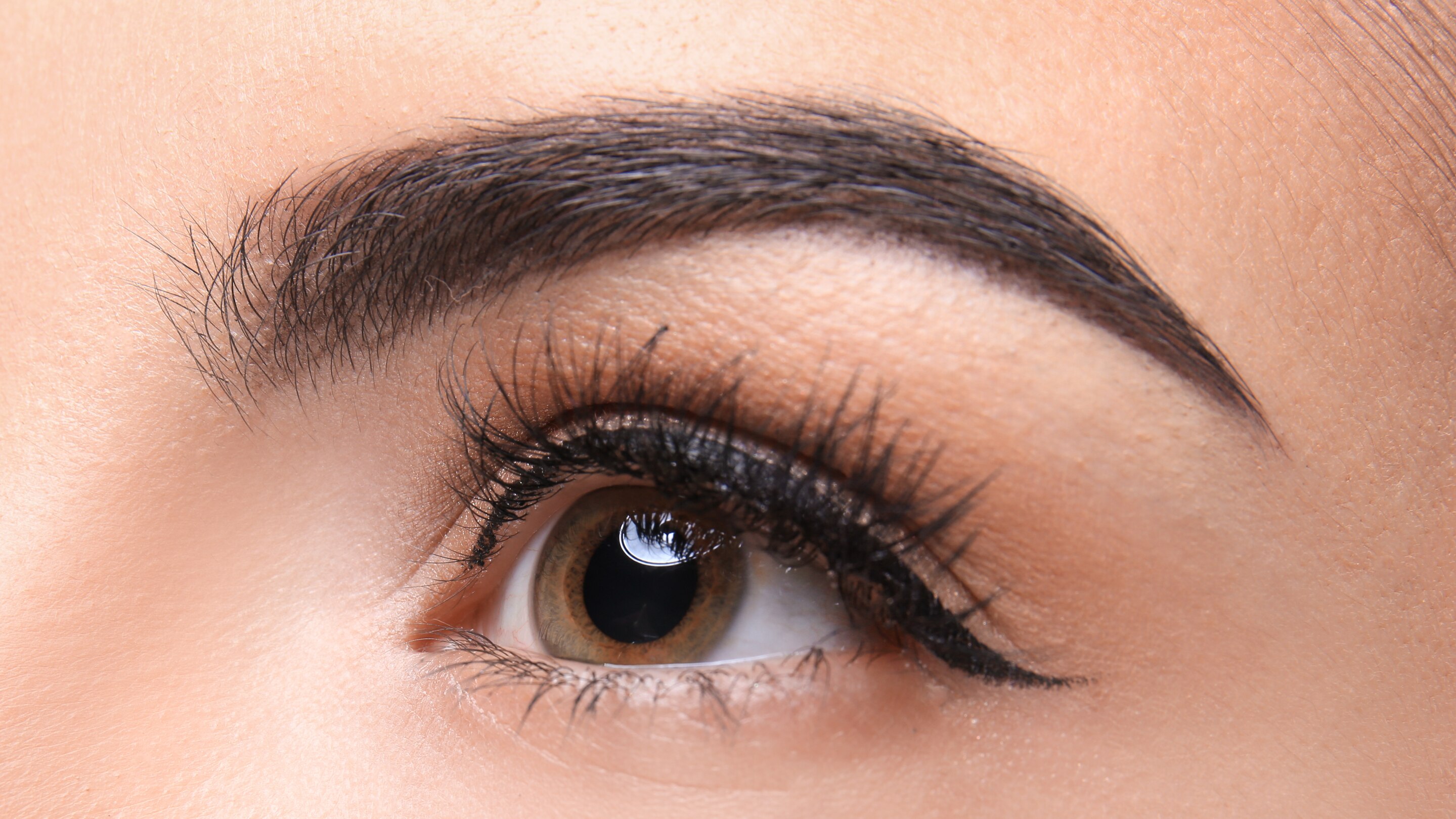 Tips for Natural-Looking Eyebrows