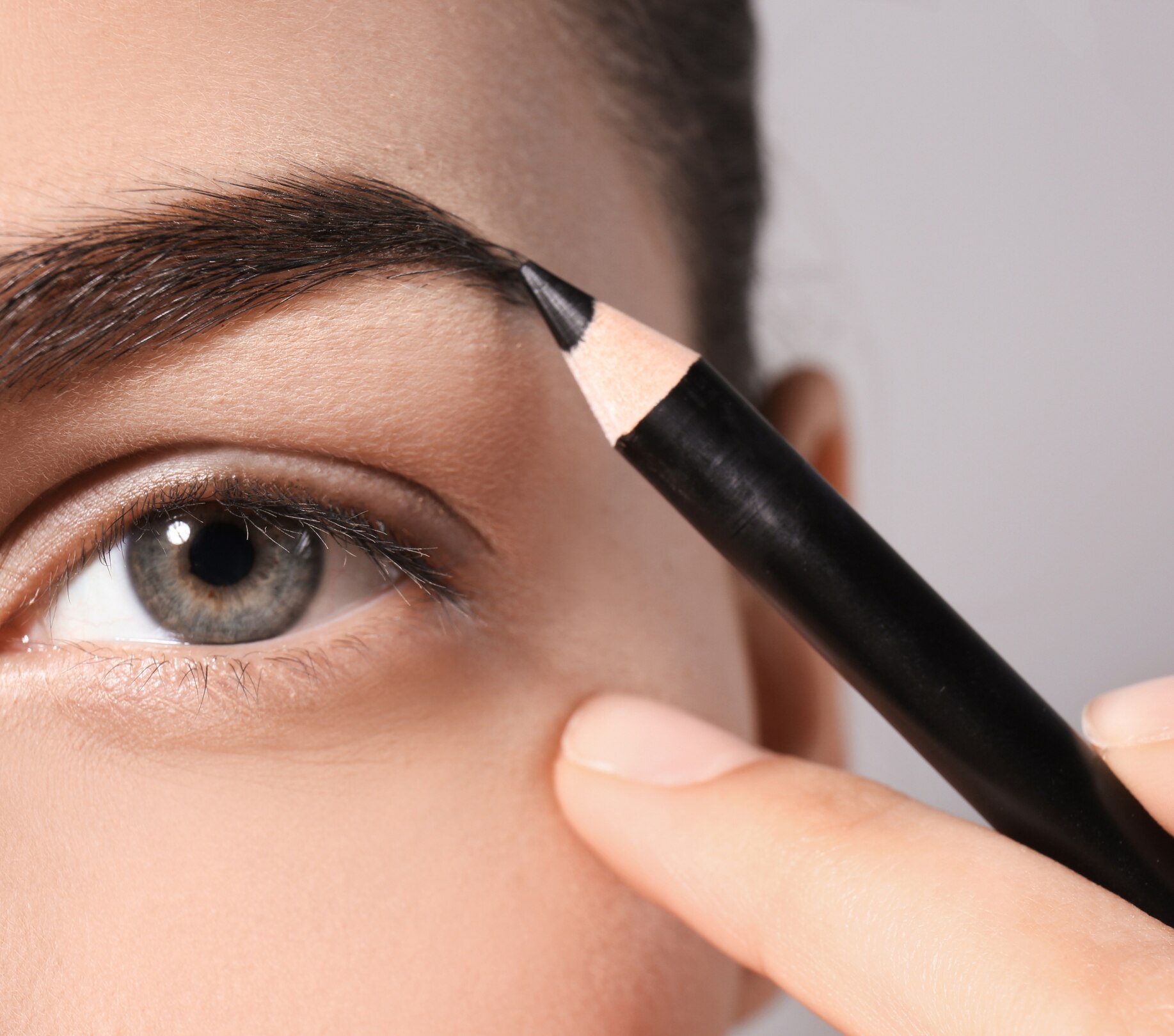 Image of How to Draw Eyebrows: Easy Step-by-Step Guide to Shape and Fill Your Brows