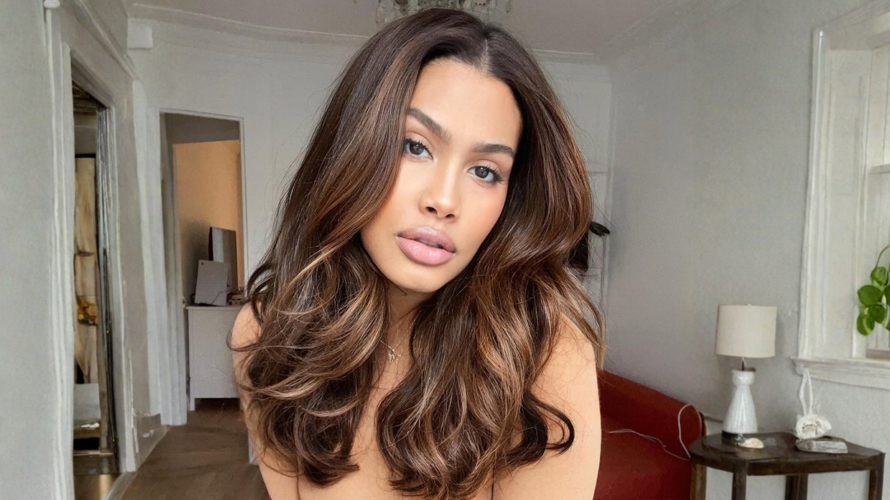 1. One-Length Cut with Subtle Layers