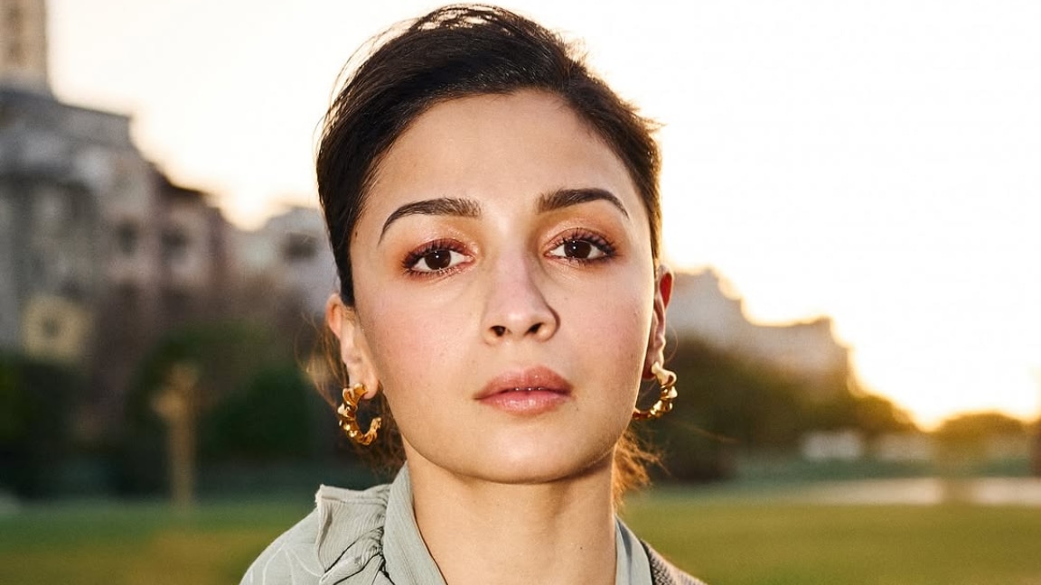 linking article: No Makeup Look: Step-by-Step Tutorial & Pro Tips for a Natural, Flawless Look