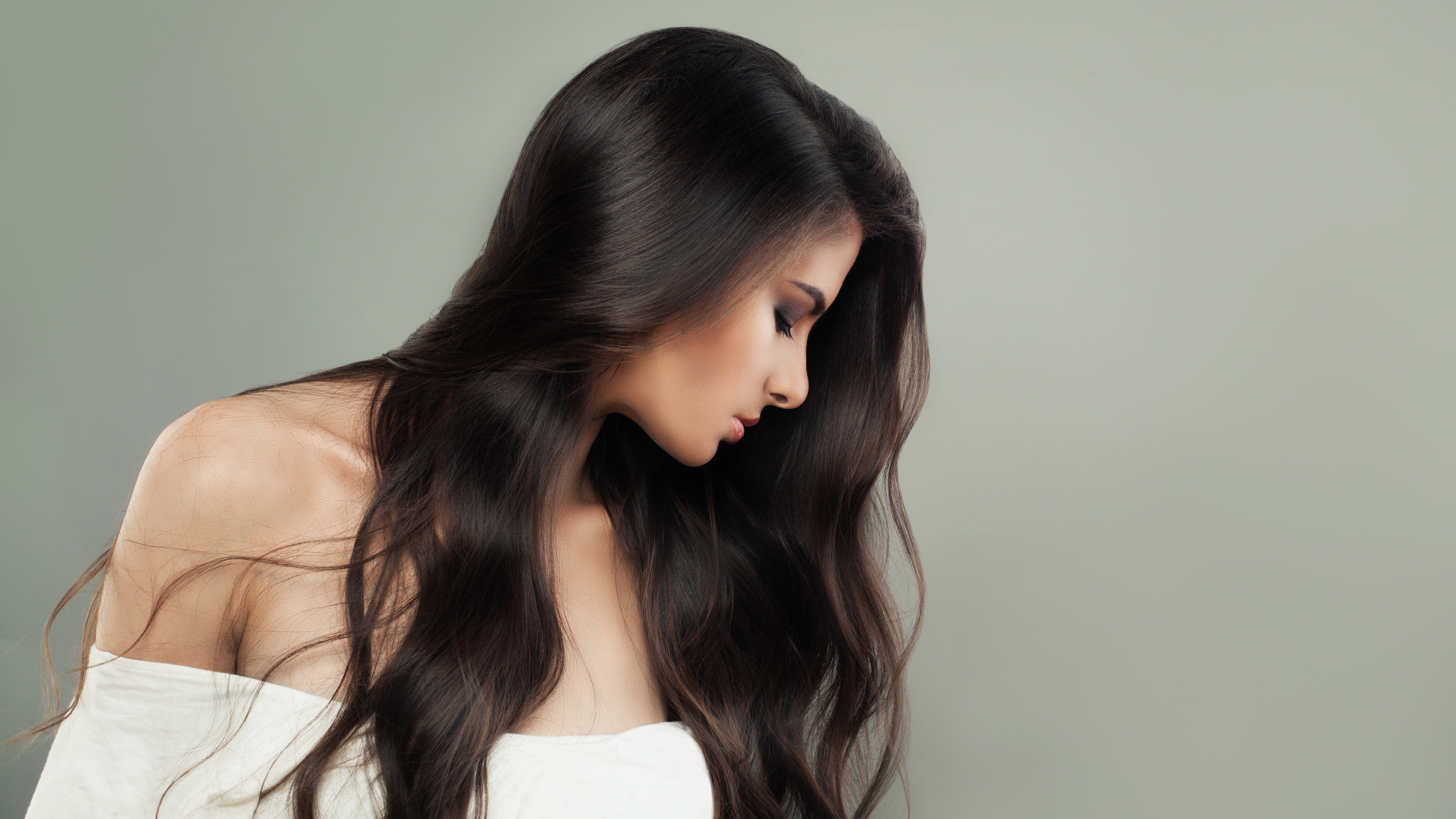 4. Adds Shine and Smoothness