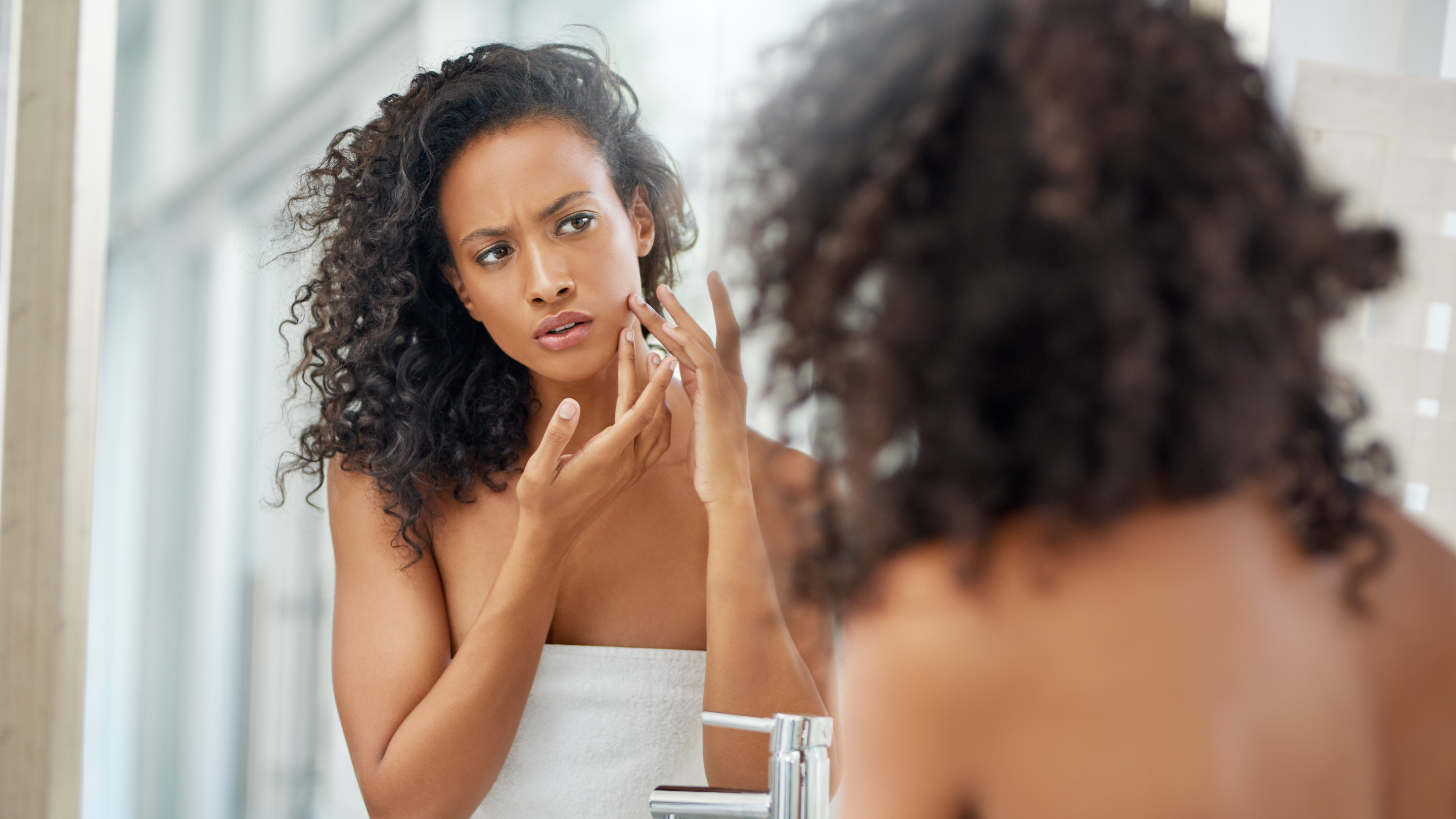 7. Helps Reduce Acne
