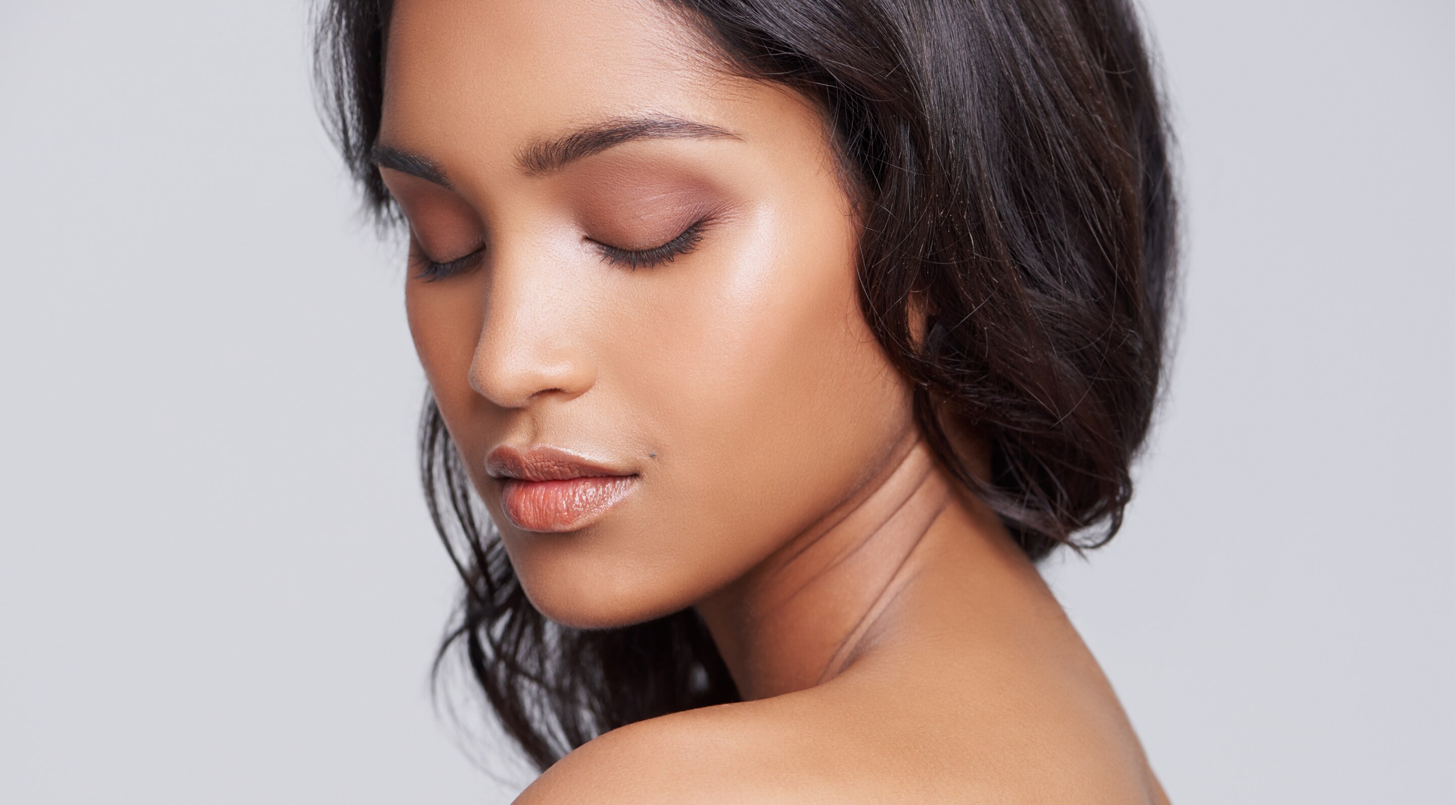 2. Balances Skin pH