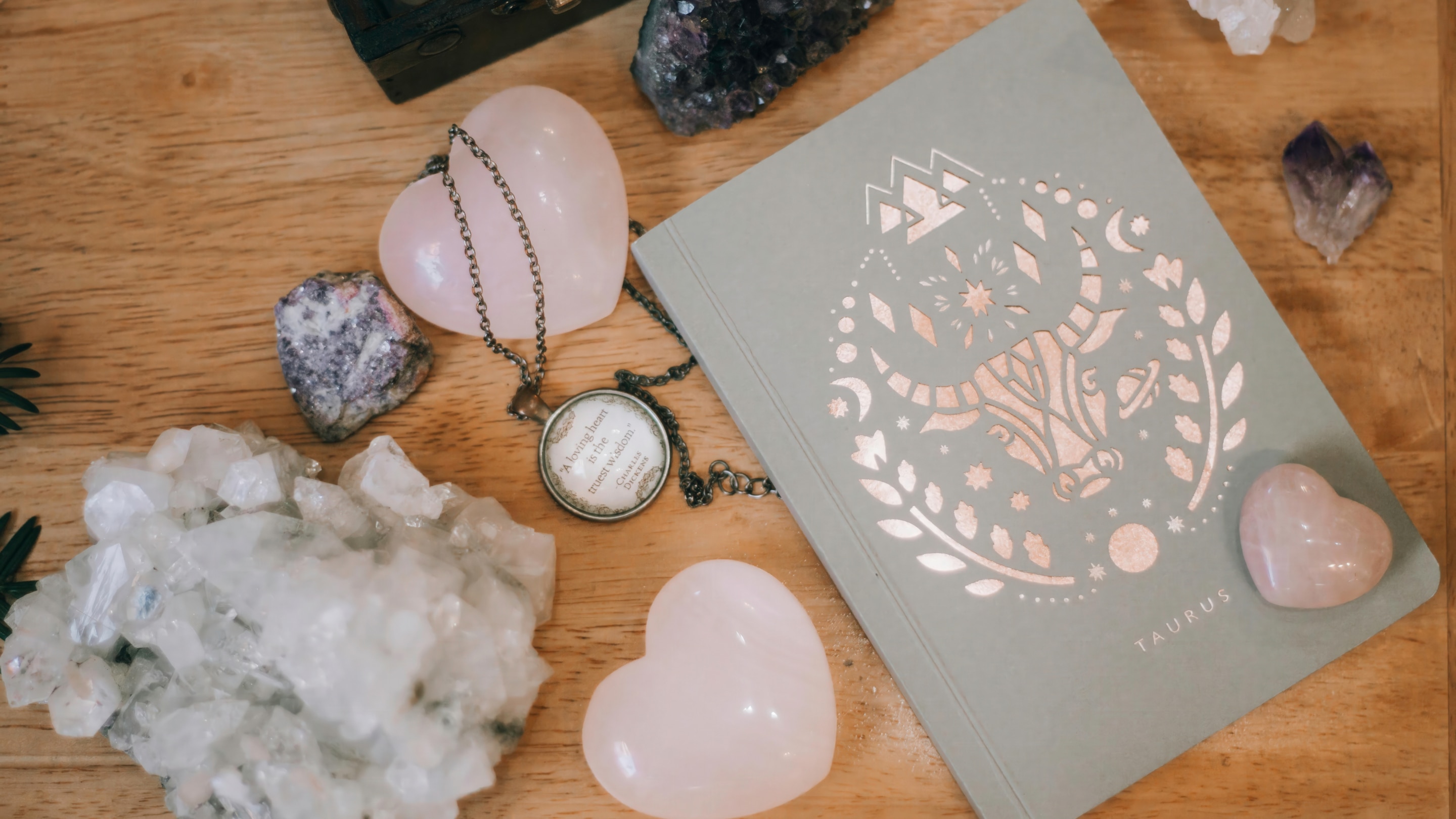 Taurus Horoscope Weekly and Monthly Predictions Guide