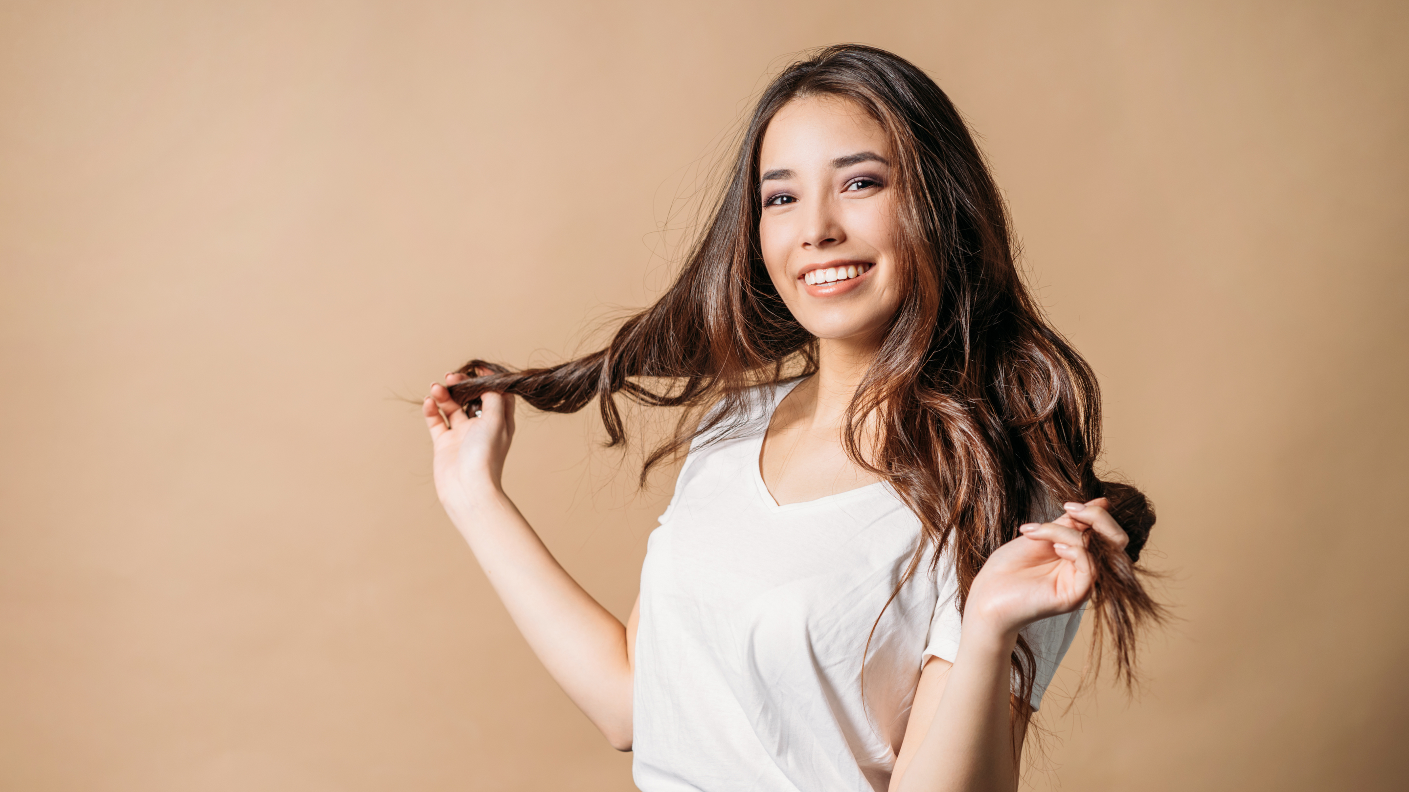 Strengthens Hair Strands