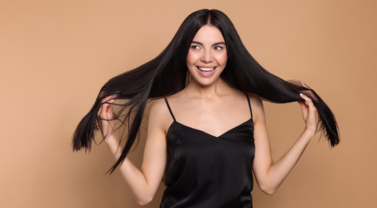 Strengthens Hair and Reduces Breakage: