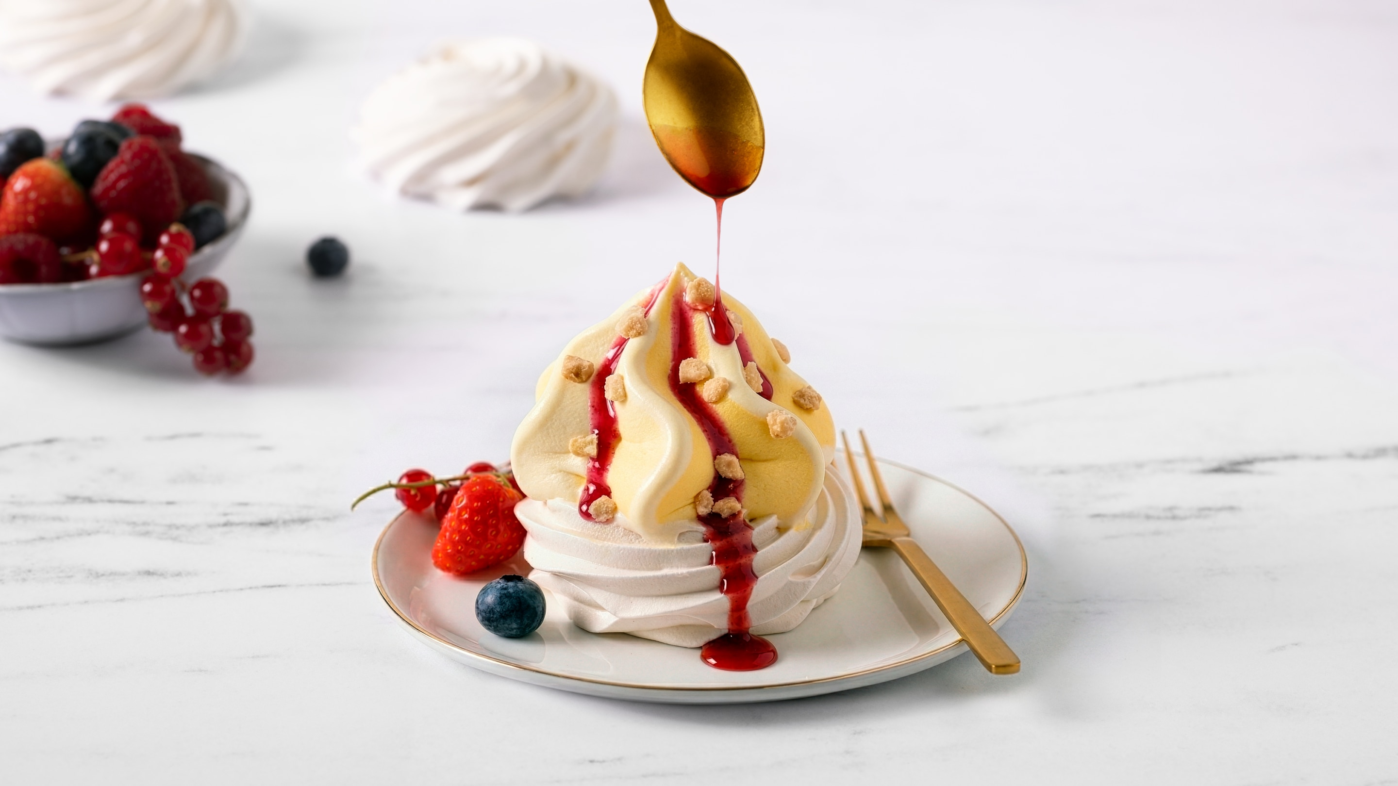 Pavlova Carte d’Or Epres Sajttorta jégkrémmel