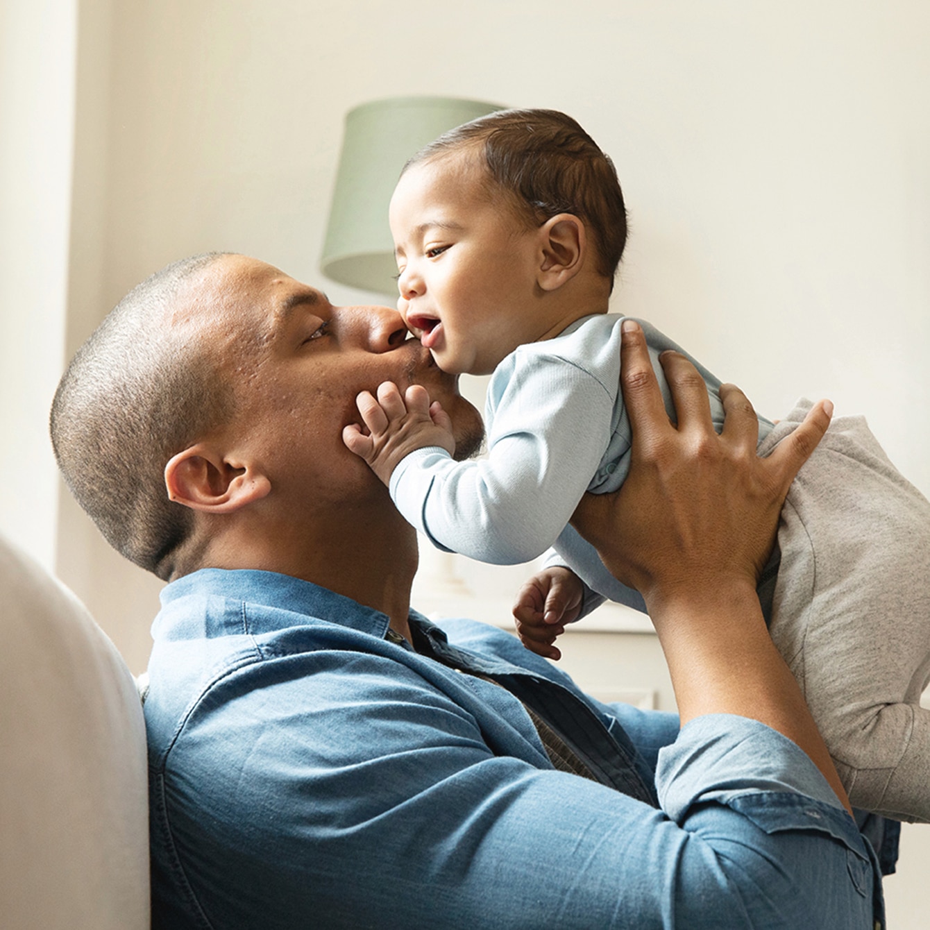 Padres primerizos: consejos para evitar el estrés y disfrutar a tu bebé, Shows Entre Amigas