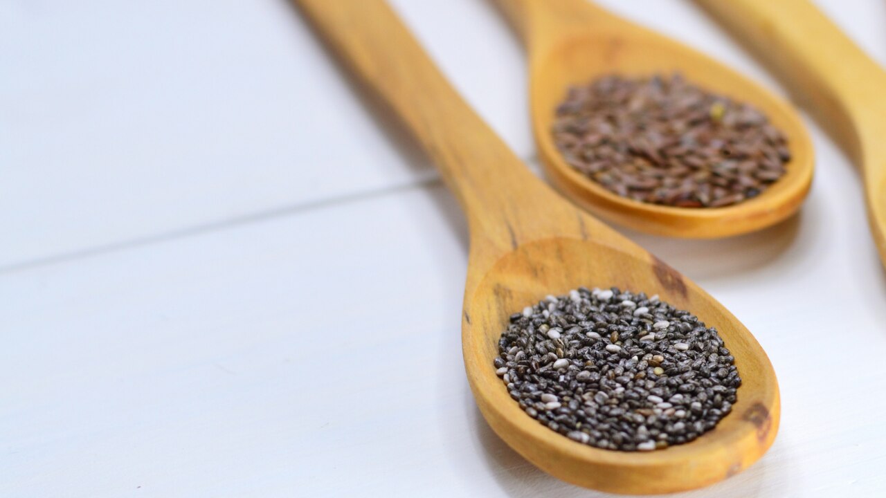 Chia Seeds vs Flax Seeds Nutritional Value