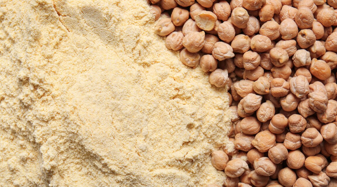Gram Flour Face Pack Benefits and DIY Recipes