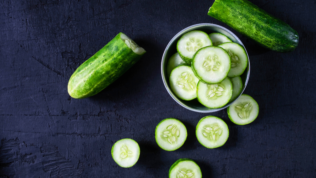 2. Gram Flour & Cucumber Pack