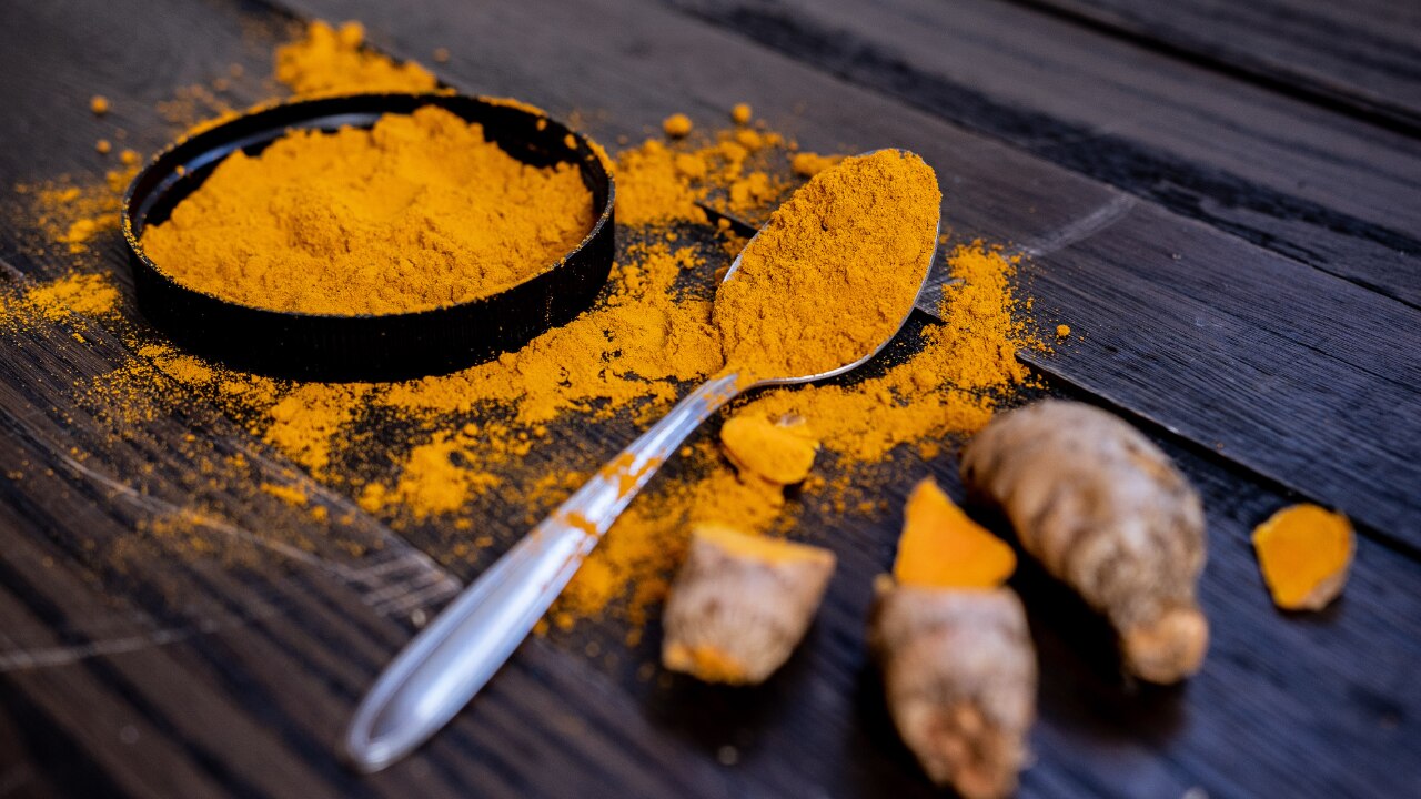1. Gram Flour & Turmeric Pack