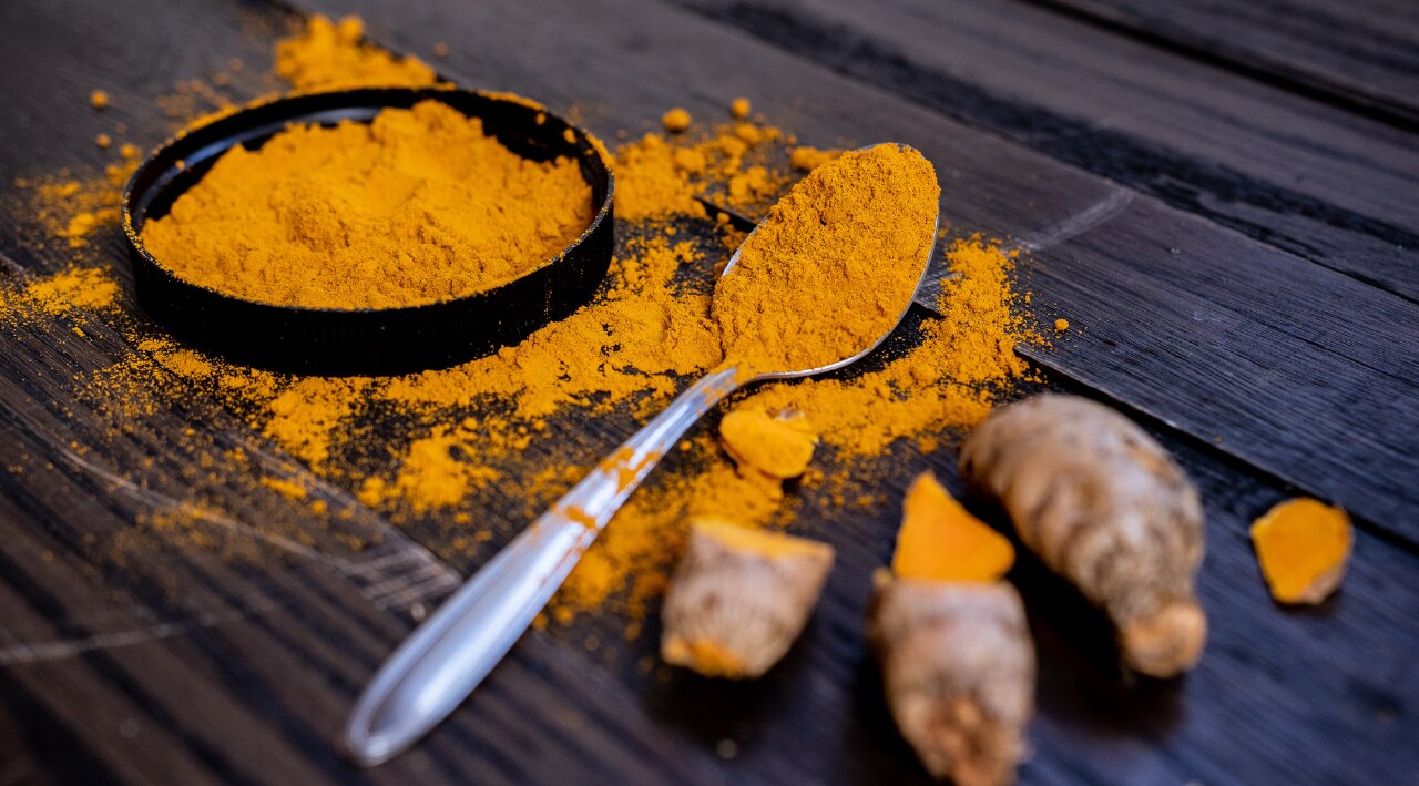 1. Gram Flour & Turmeric Pack