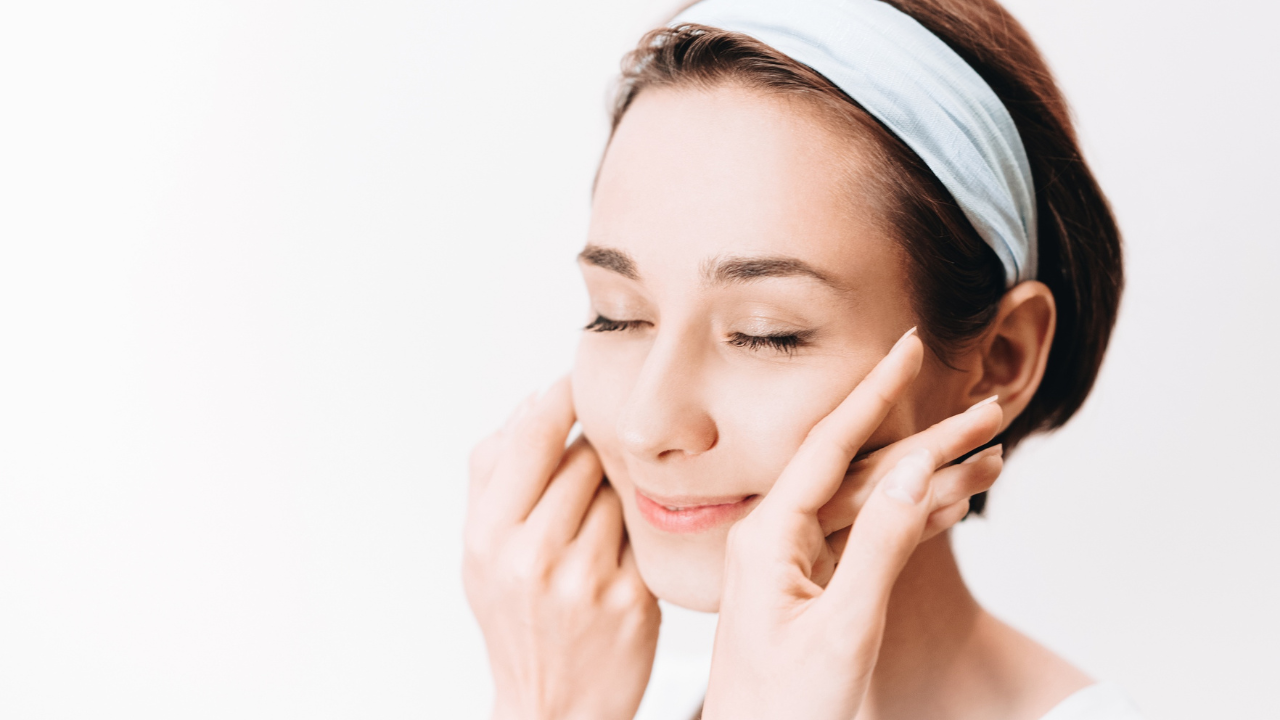 Brightens and Evens Skin Tone: