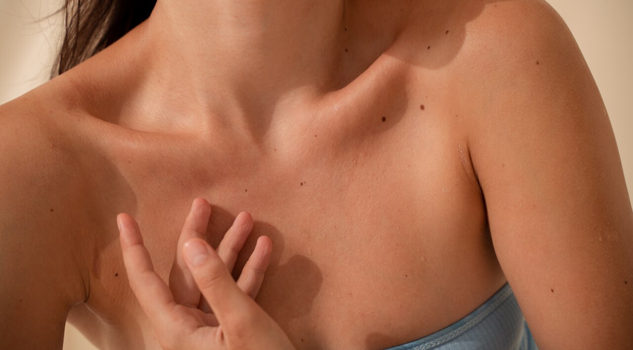 Balances Skin pH: