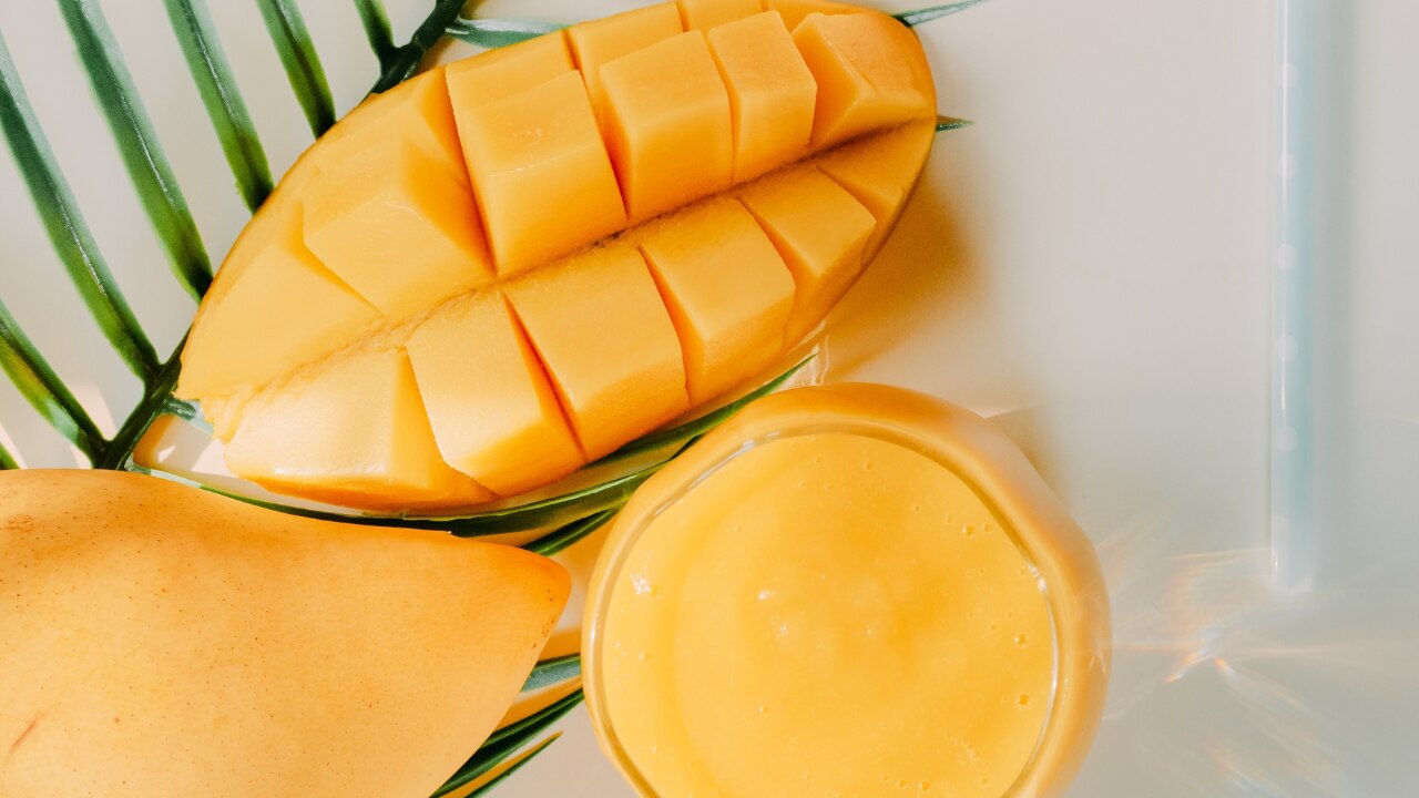 3. Mango Acne Control Face Pack
