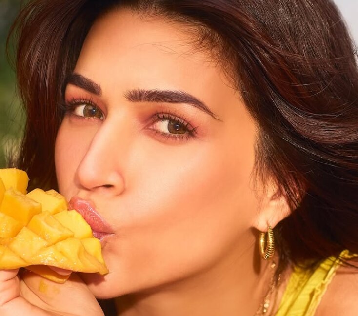 Image of The No-Makeup Makeup Look Inspired by Kriti Sanon