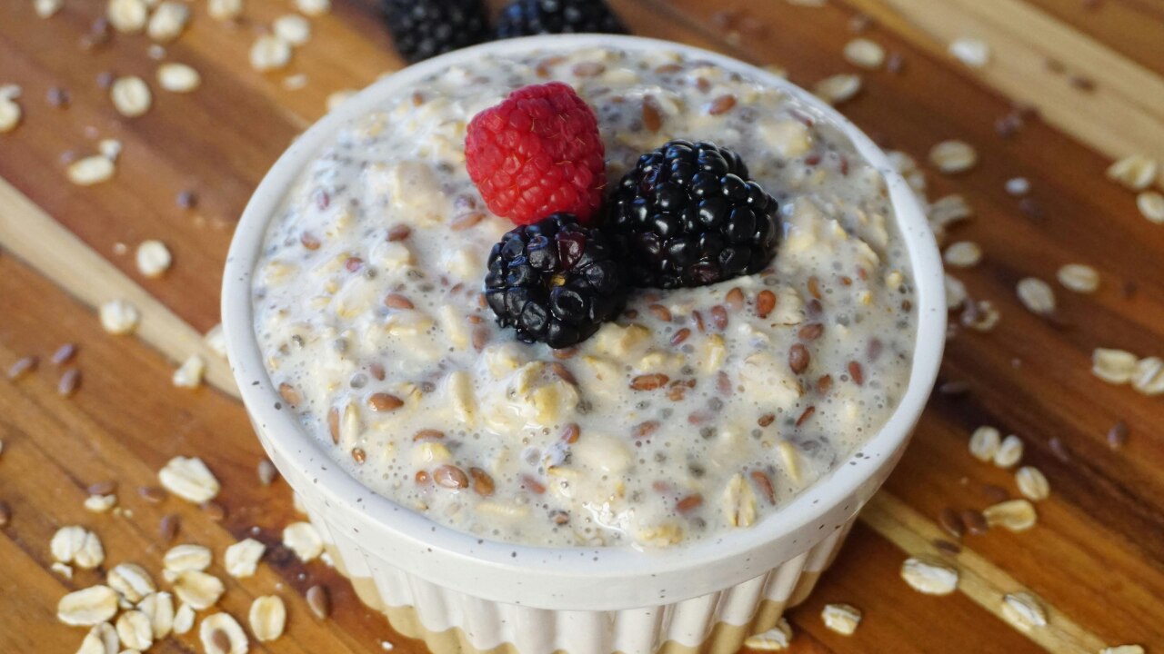 Flaxseed in Yogurt or Oats