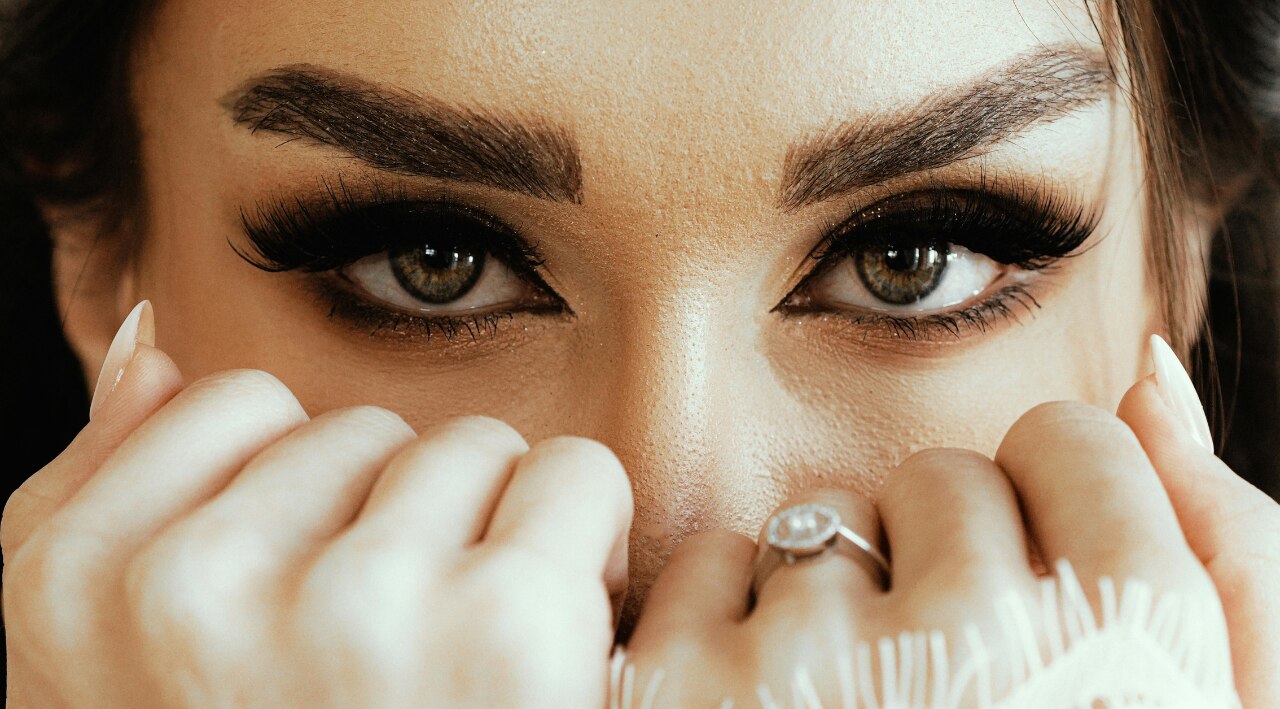 Tips to Get Darker & Fuller Eyebrows Faster