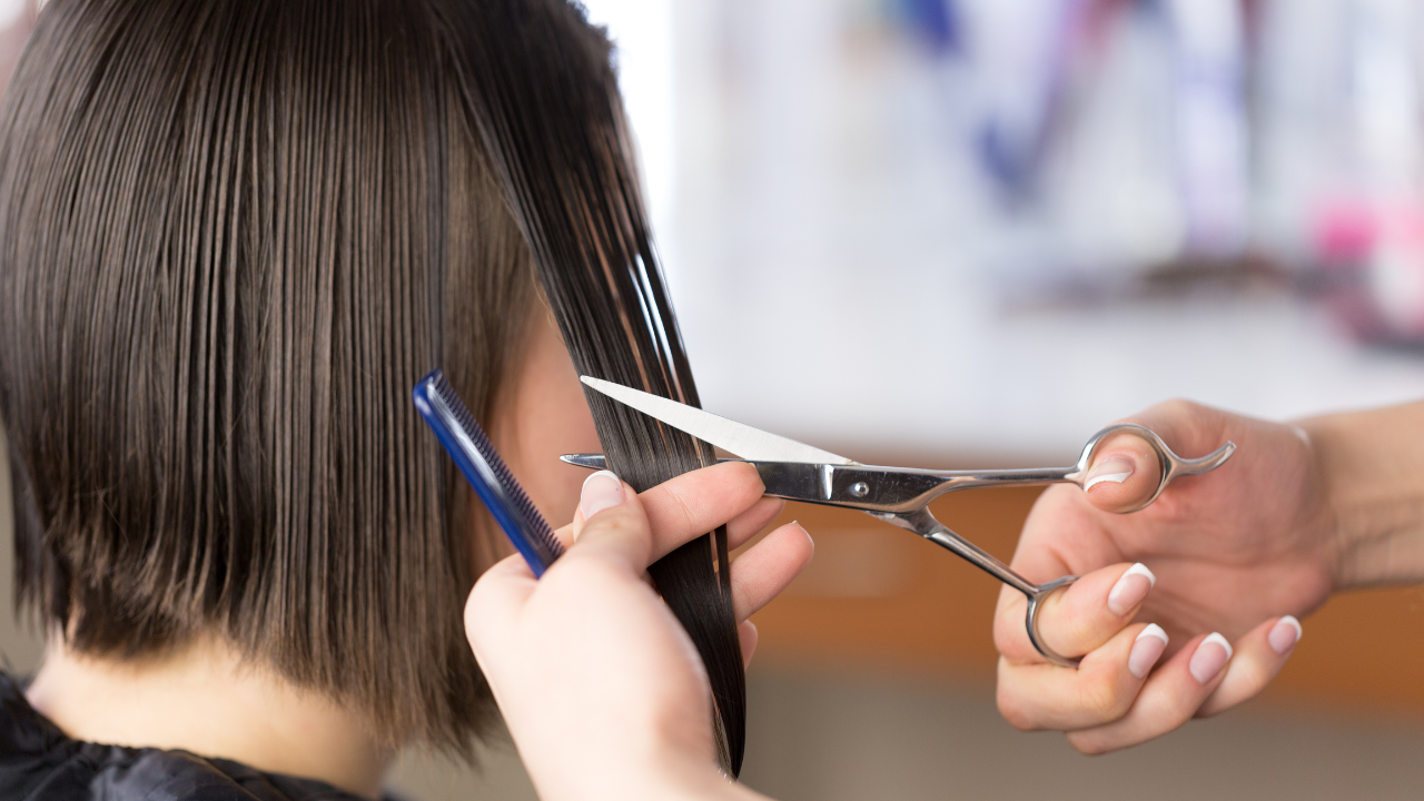 How to Style Mushroom Haircut