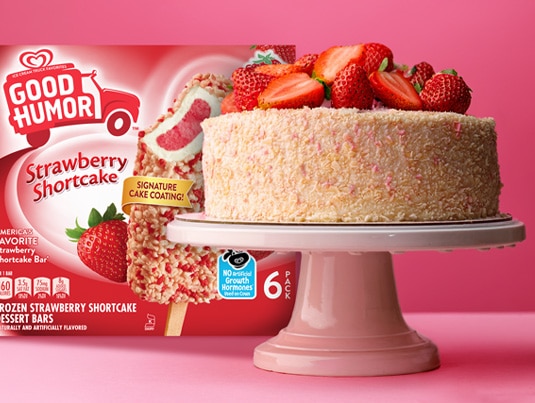 Easy No-Bake Strawberry Shortcake Ice Cream Cake Recipe