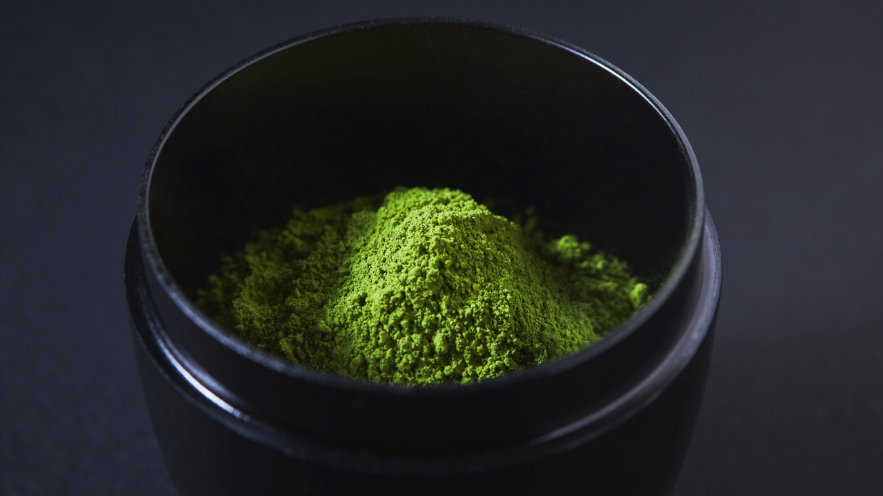 Who Should Avoid Moringa Powder