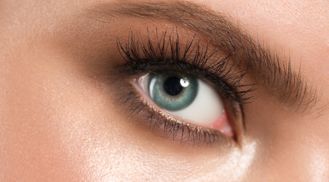 How to Make Nude Eye Makeup Last All Day