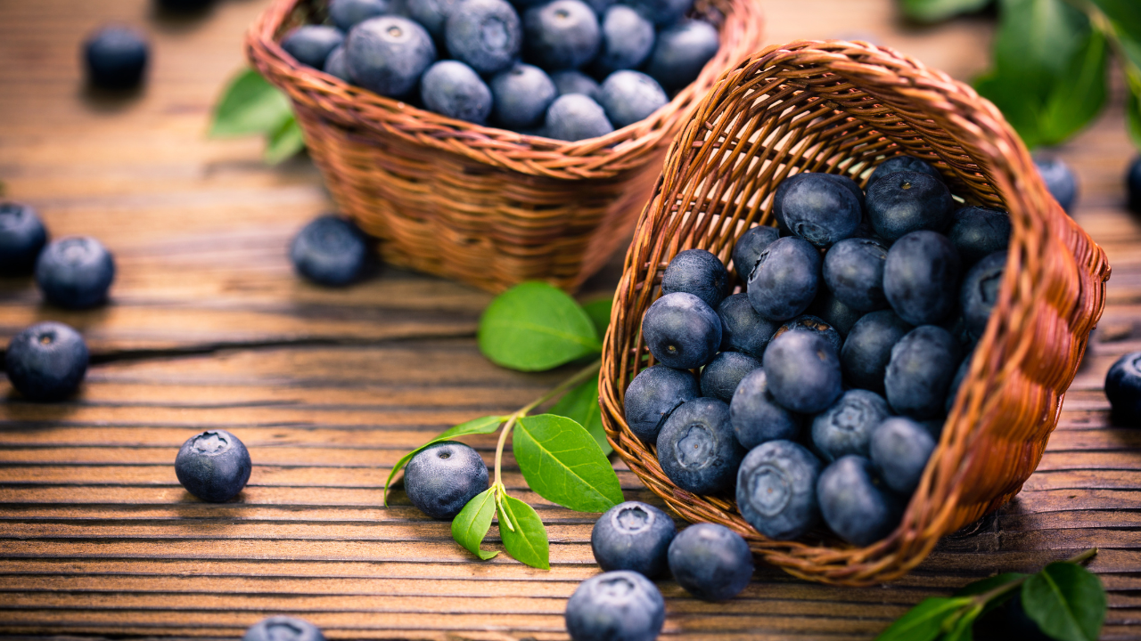 Berries (Blueberries, Amla, Goji)