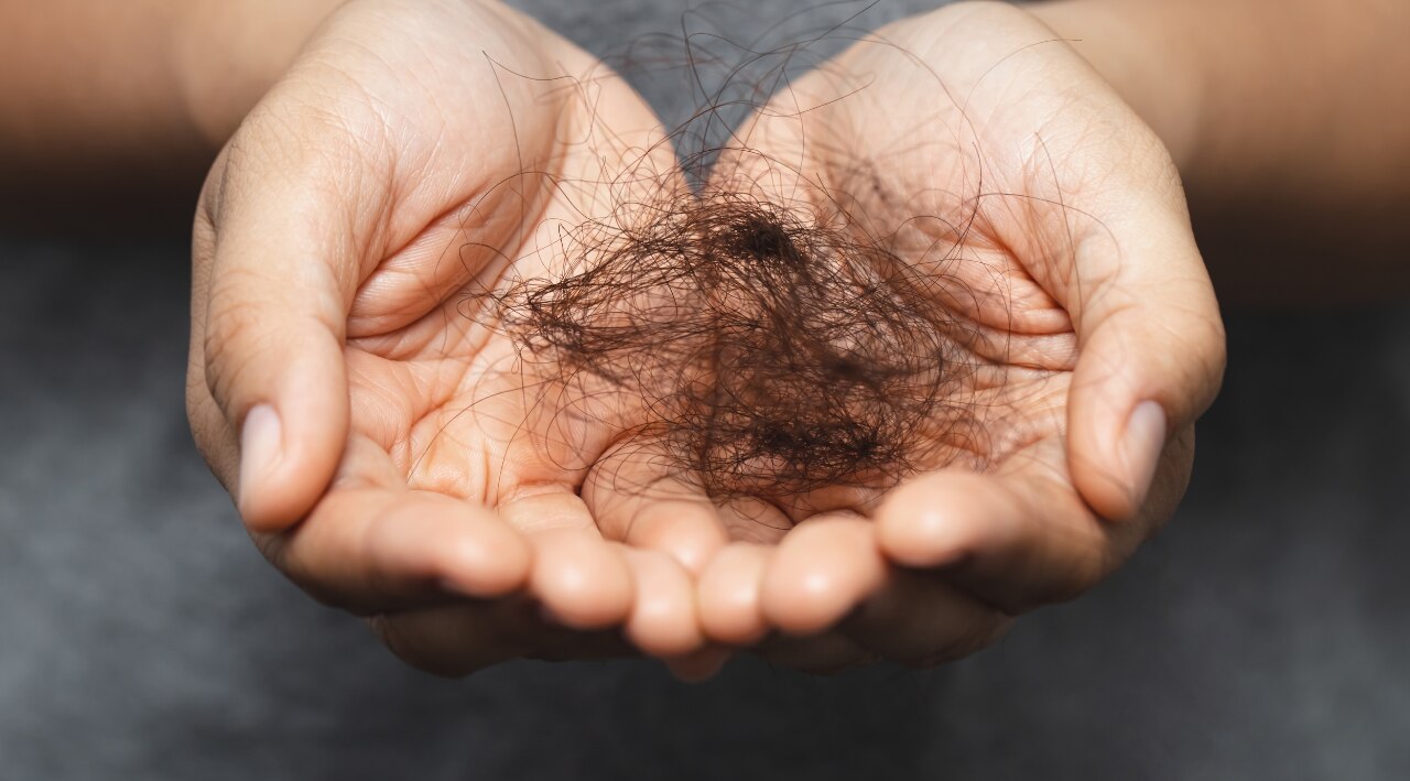 Signs Your Hair Is Struggling with Monsoon Frizz