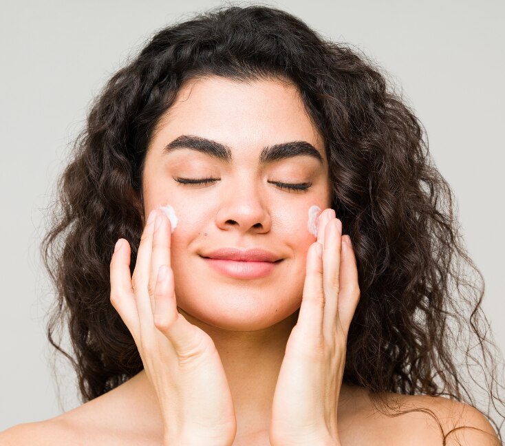 Image of Sunscreen White Cast: Here's Why It Happens and How to Fix It for Good
