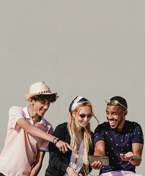 Group of Gen Z’ers hanging out in close proximity with no sign of body odor or bromhidrosis