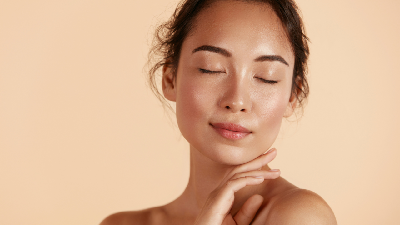Helps Smooth Skin Texture