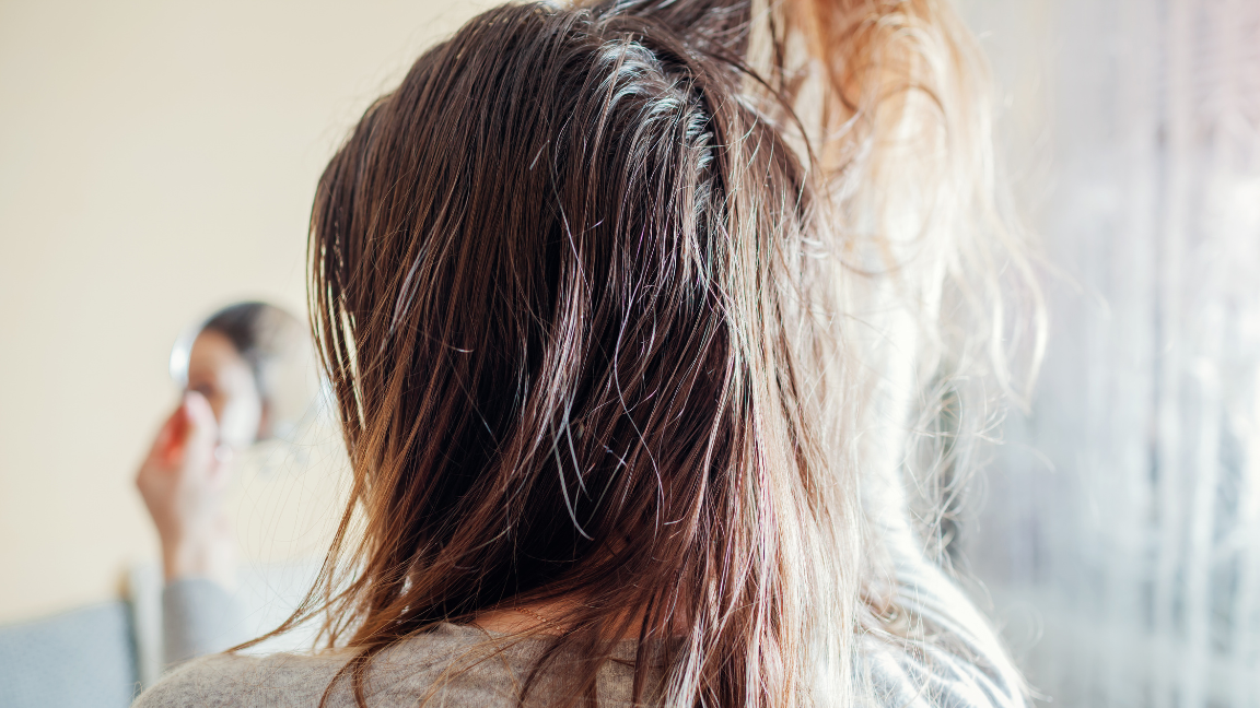 Greasy Hair Causes and Monsoon Humidity Hair Care Tips