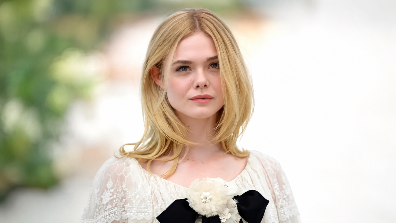 17. Collarbone Face Frame