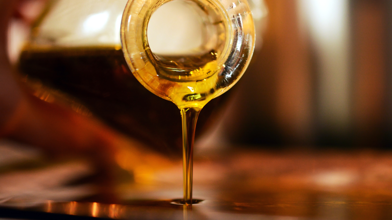 Bhringraj Oil vs Other Popular Hair Oils