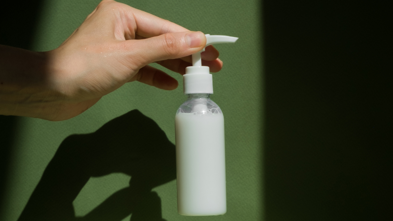 Common Mistakes When Using Hyaluronic Acid Moisturisers