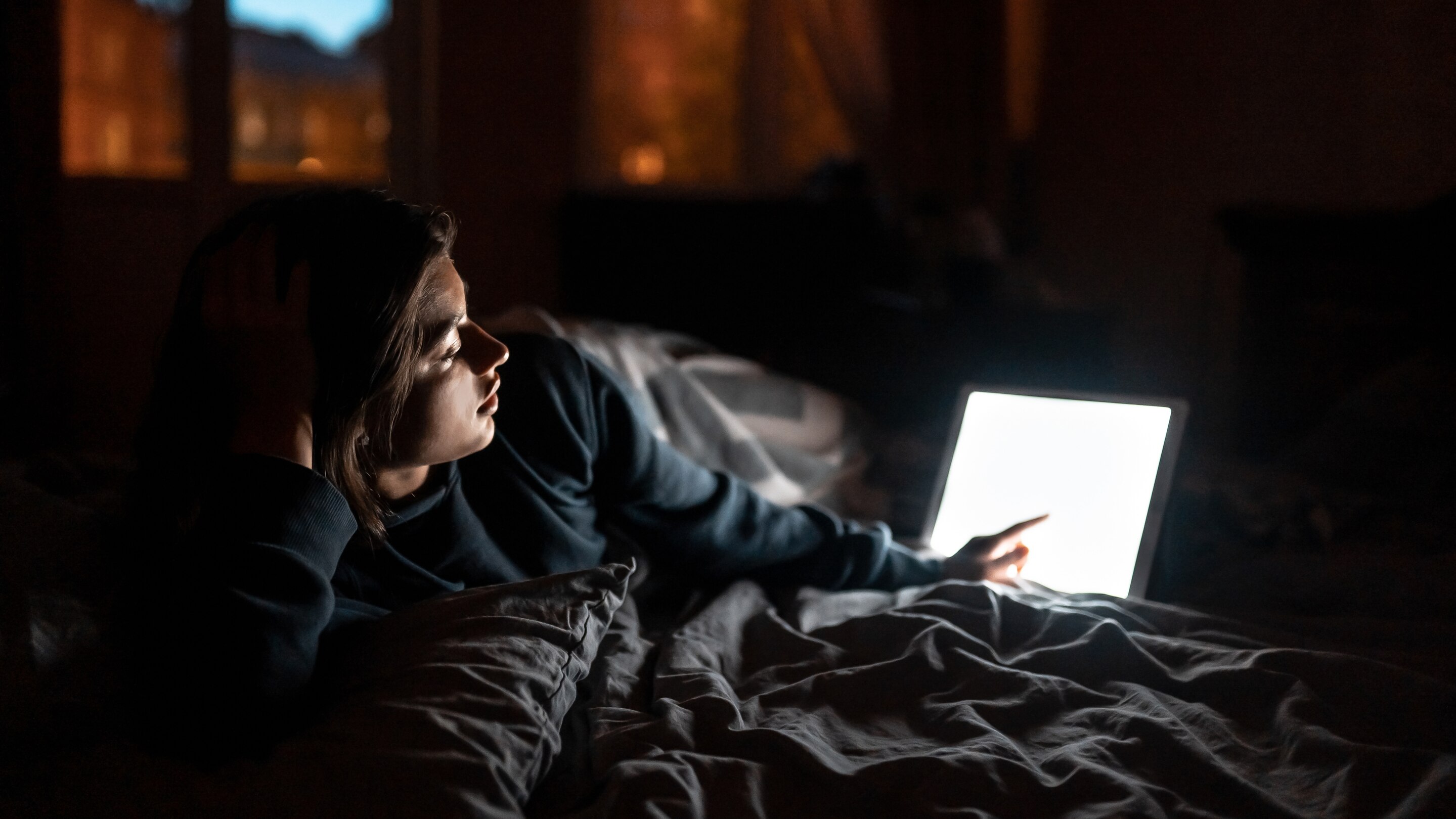 Blue light and prolonged screen time