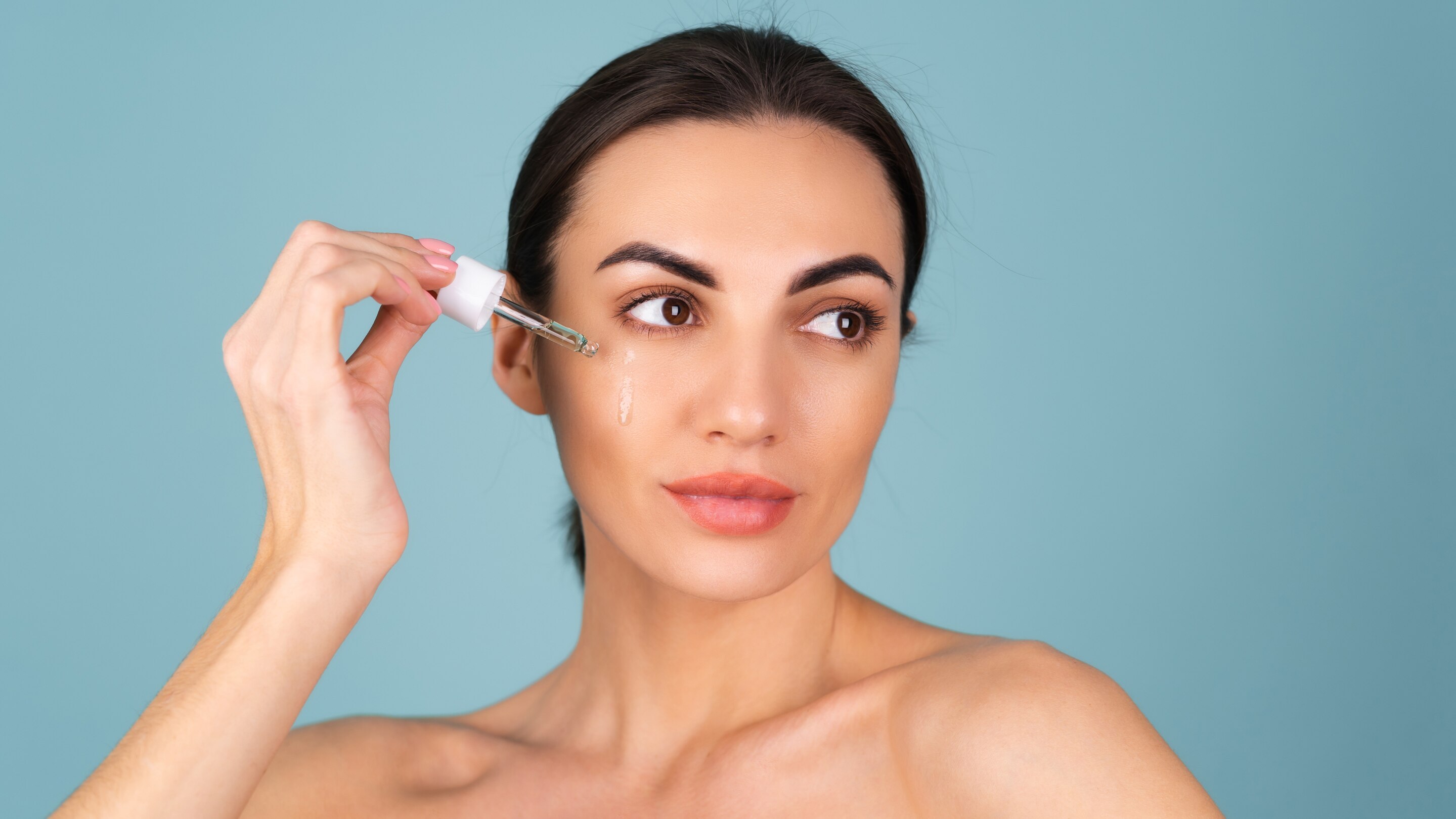 Step 1: Flood the Skin with a Hydrating Hyaluronic Acid Serum