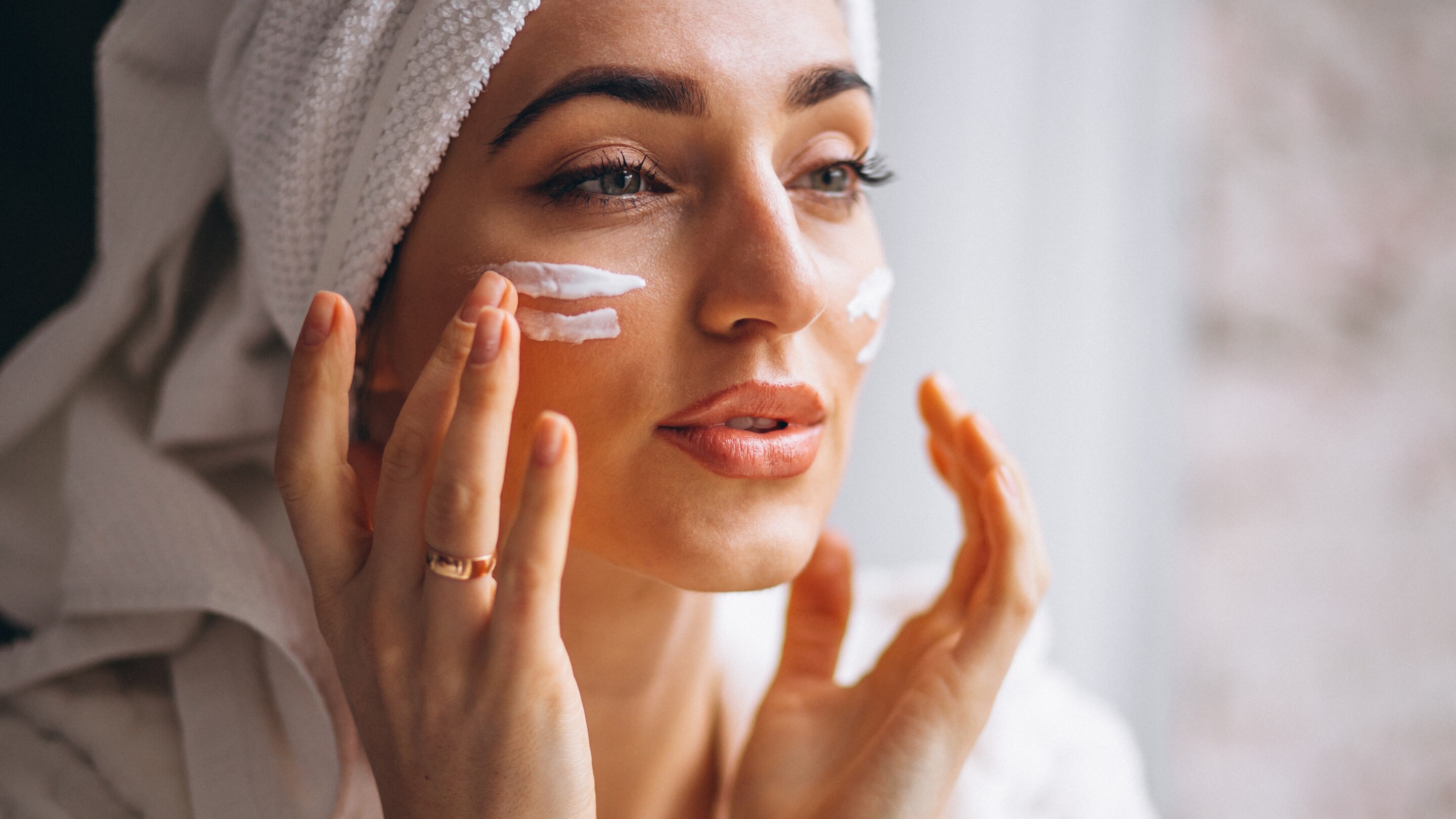 Step 3: Seal the Moisture Barrier with a Rich, Creamy Moisturiser