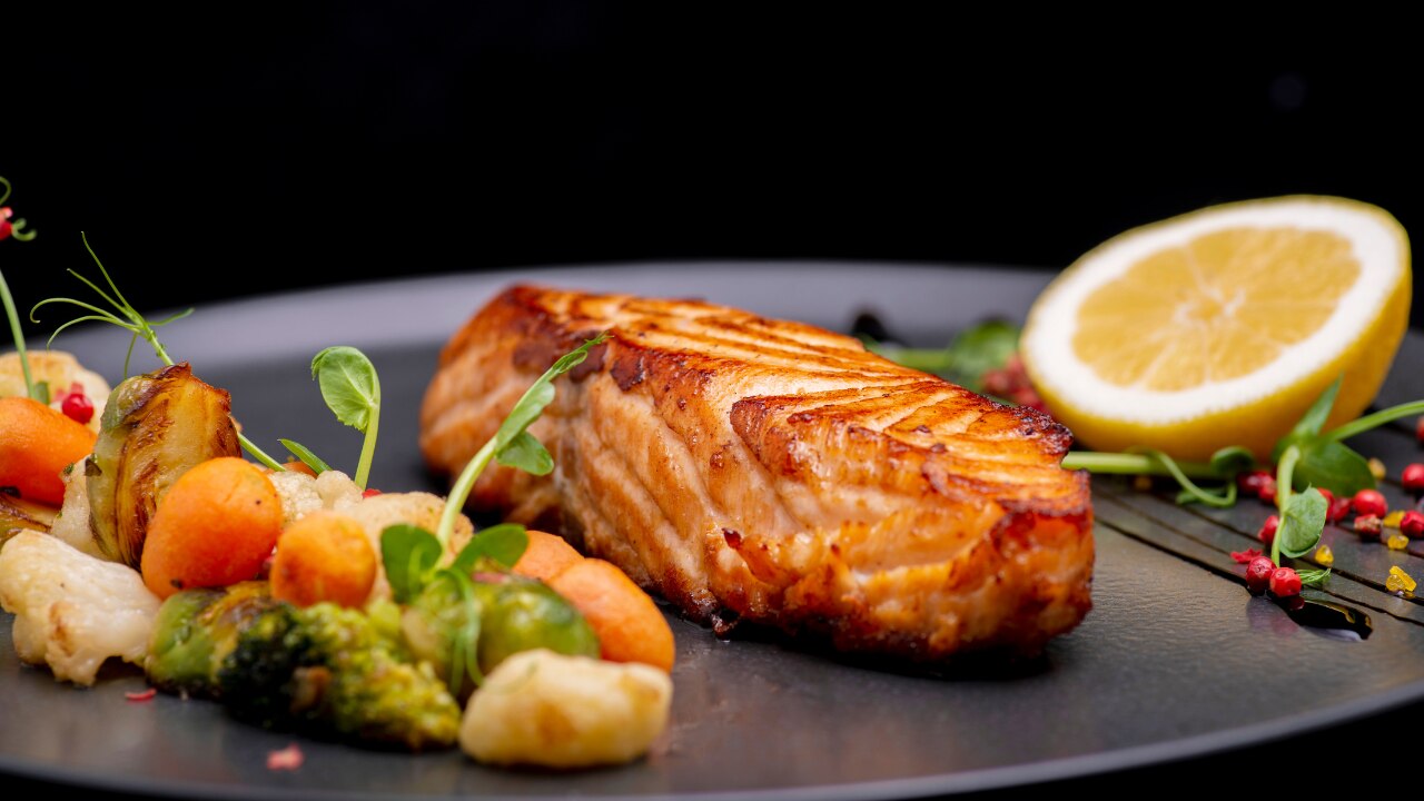 Dinner: Grilled Salmon with Brown Rice and Greens