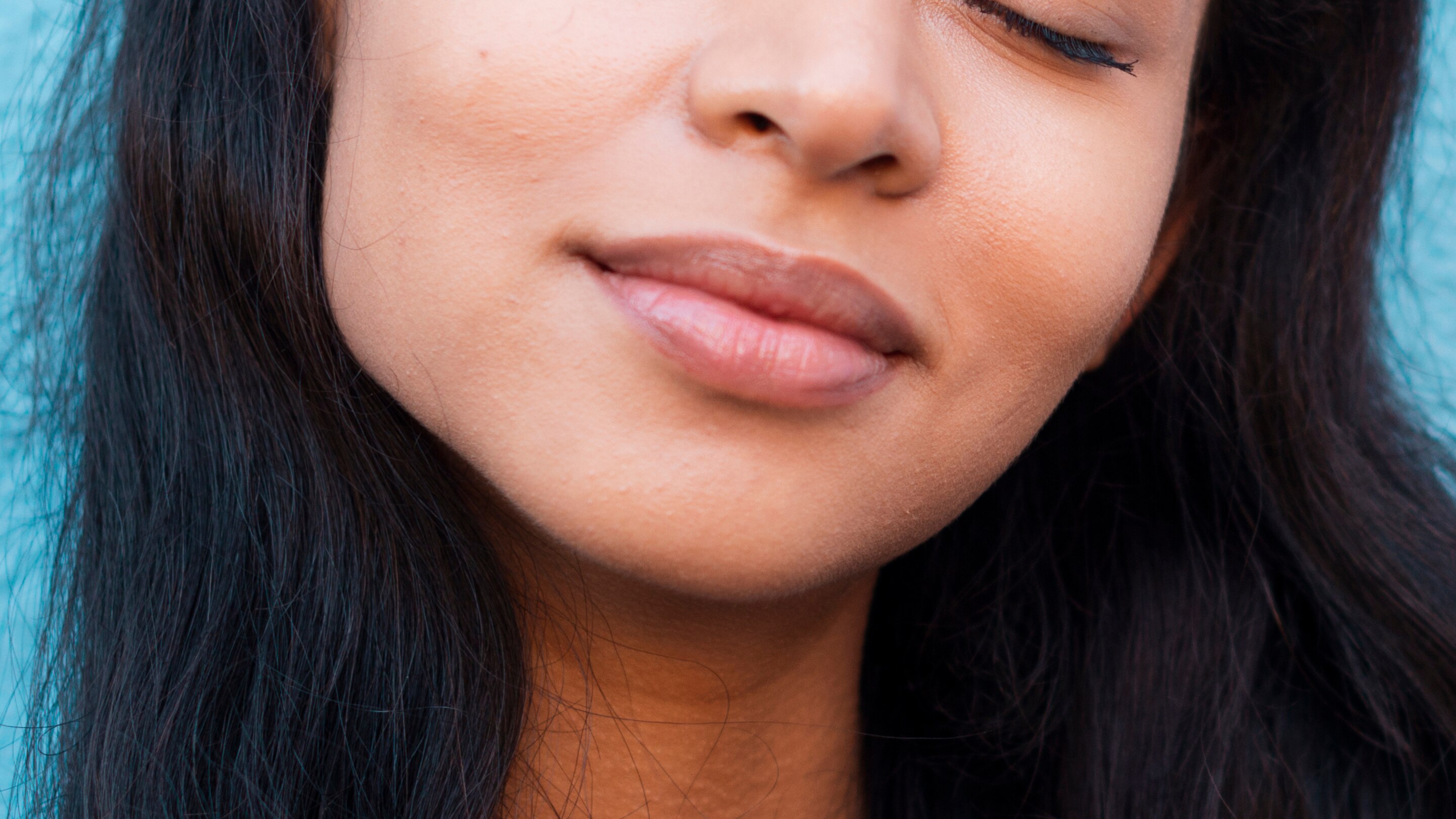 Enhances Natural Beauty:
