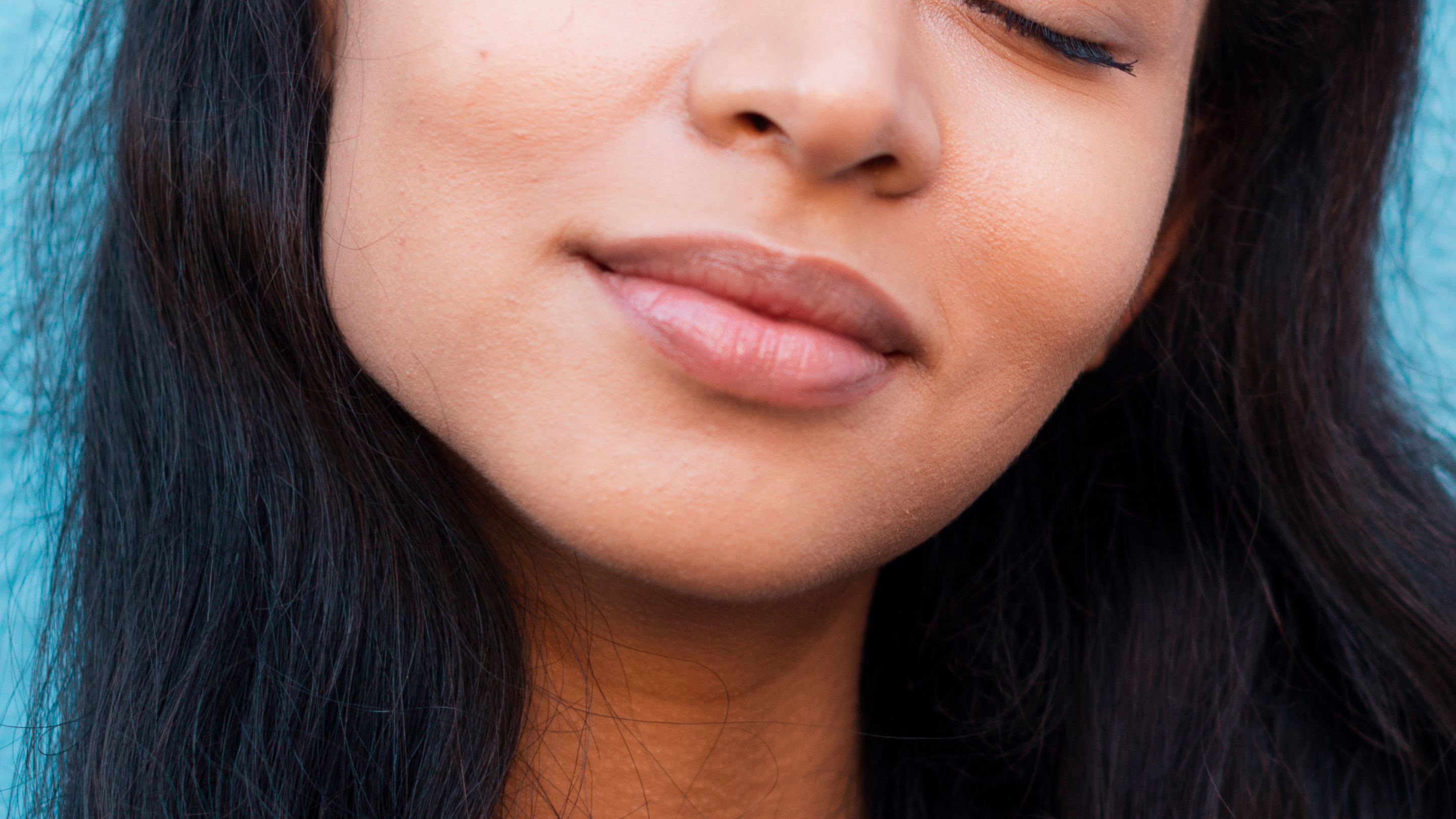 Enhances Natural Beauty: