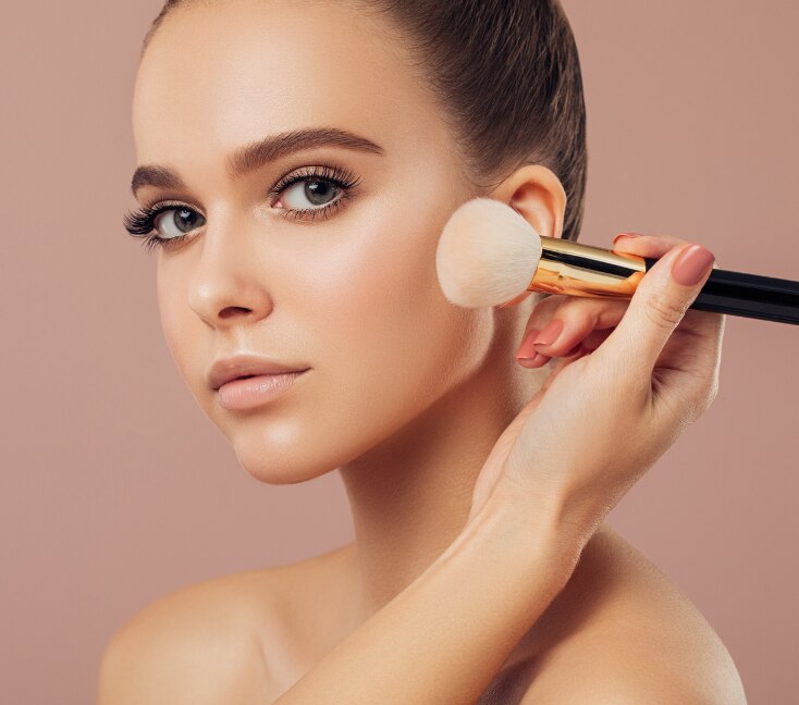Image of Makeup Essentials Every Girl Should Own—And What to Skip in Her Makeup Kit