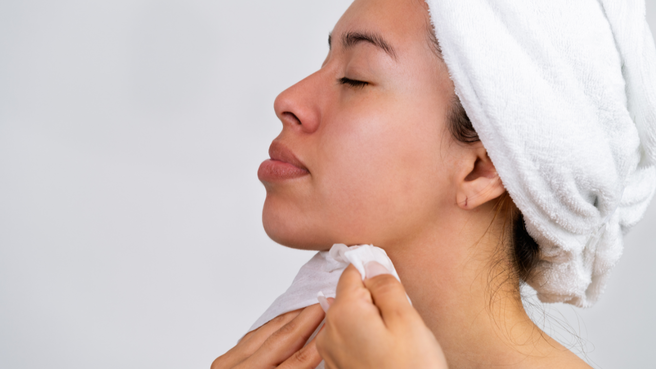 Prepares Skin for Makeup