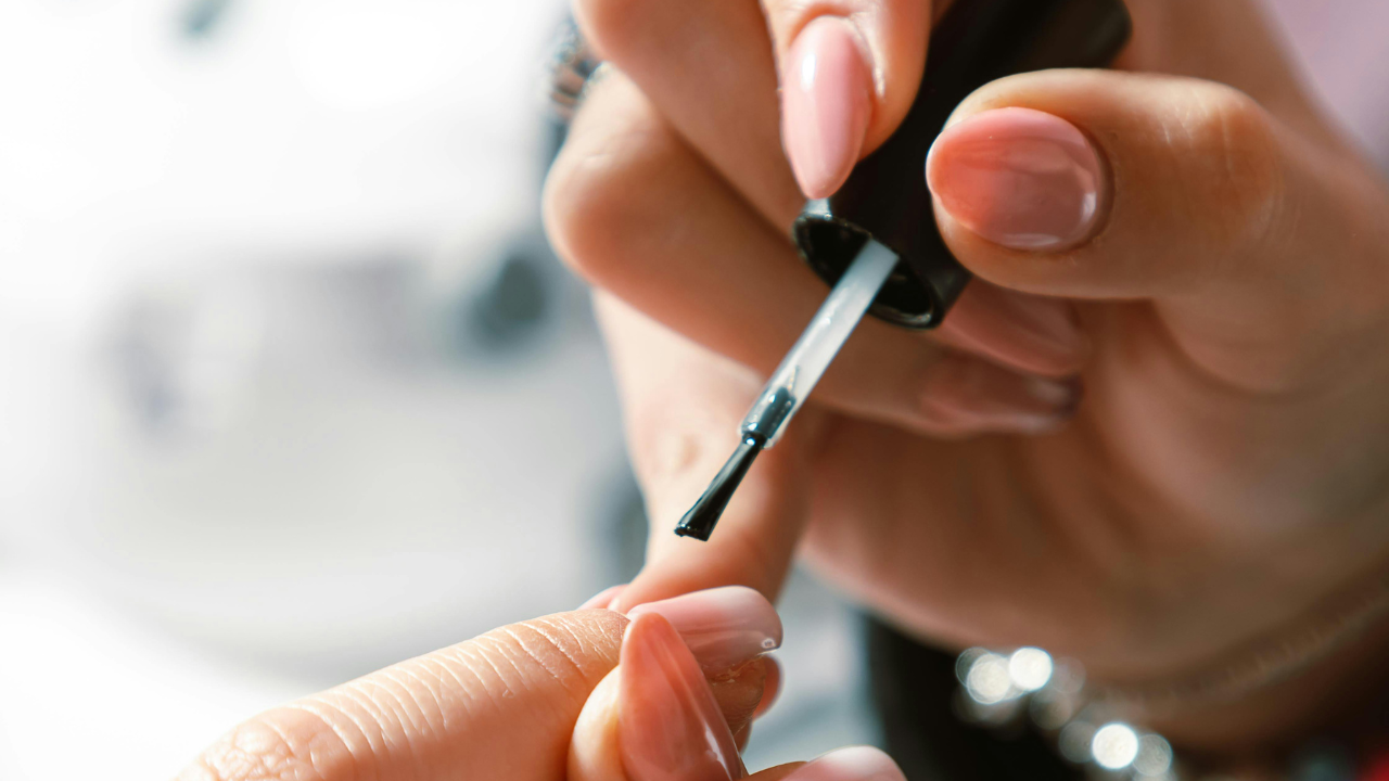 DIY Chrome Nails at Home