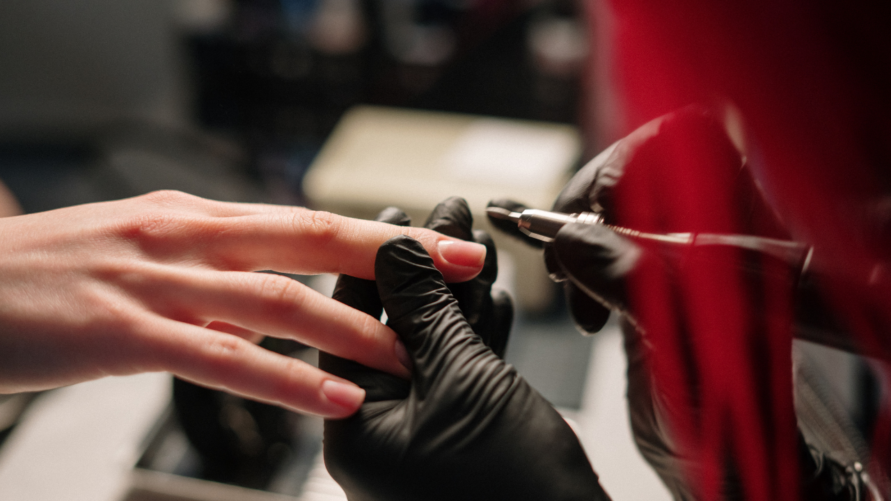 Professional Salon Chrome Manicure