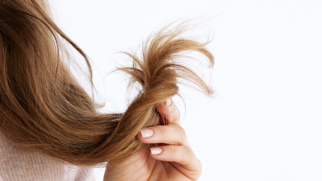Why Hair Gets Frizzy During the Monsoon